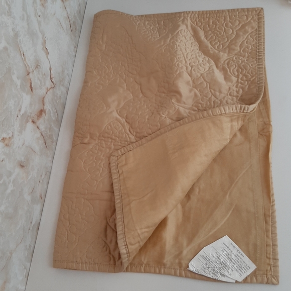 FIELDCREST Luxury Standard Sham Gold (1 sham) - Picture 3 of 9